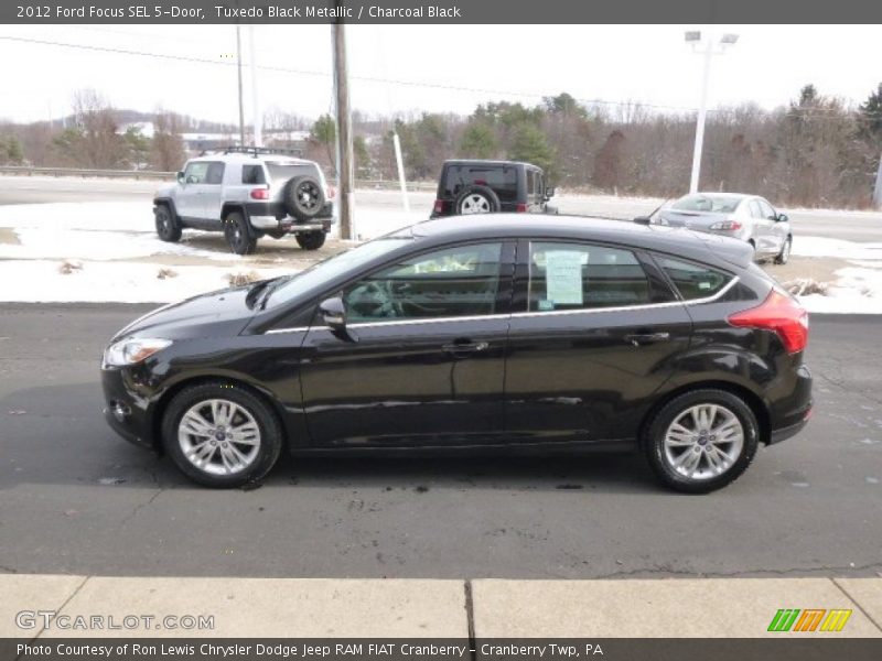 Tuxedo Black Metallic / Charcoal Black 2012 Ford Focus SEL 5-Door