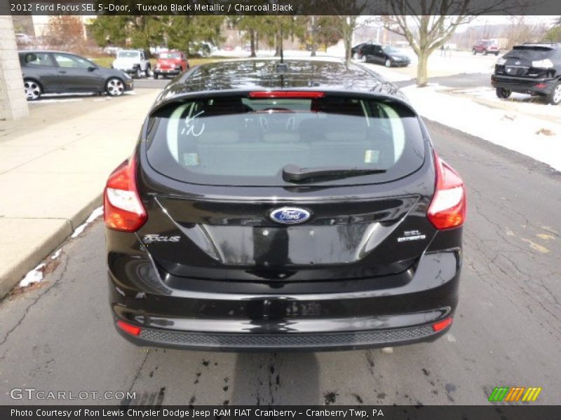 Tuxedo Black Metallic / Charcoal Black 2012 Ford Focus SEL 5-Door