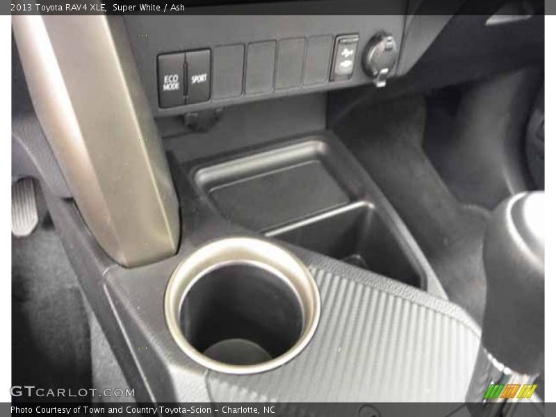 Super White / Ash 2013 Toyota RAV4 XLE