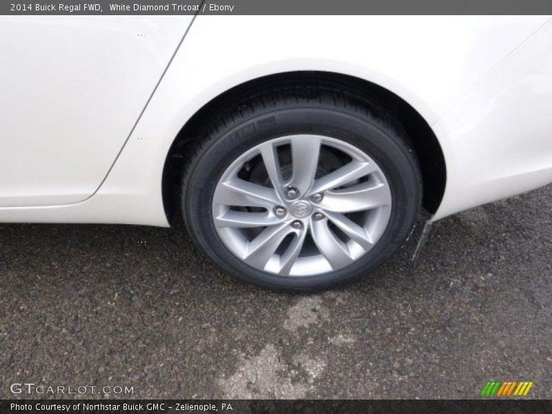 White Diamond Tricoat / Ebony 2014 Buick Regal FWD