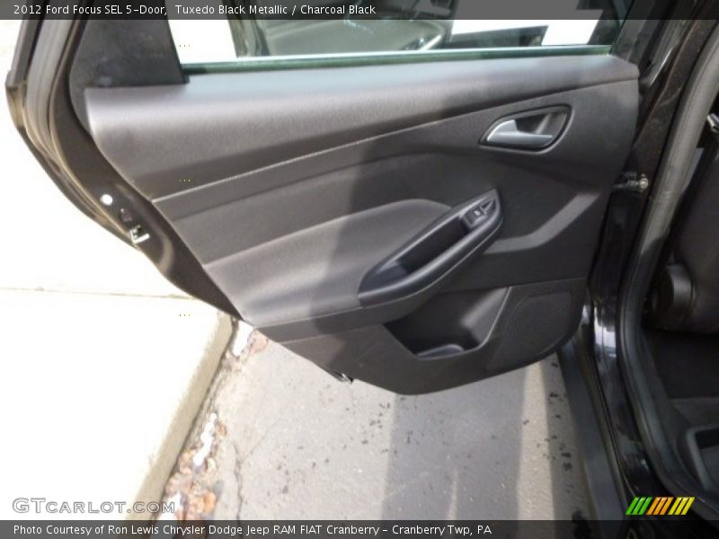Tuxedo Black Metallic / Charcoal Black 2012 Ford Focus SEL 5-Door