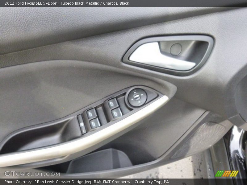 Tuxedo Black Metallic / Charcoal Black 2012 Ford Focus SEL 5-Door