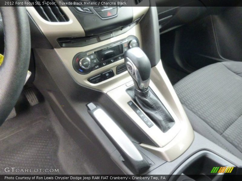 Tuxedo Black Metallic / Charcoal Black 2012 Ford Focus SEL 5-Door