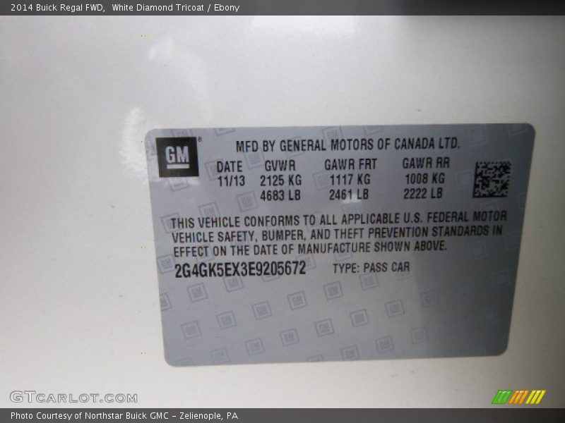 White Diamond Tricoat / Ebony 2014 Buick Regal FWD
