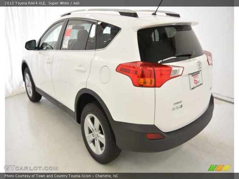 Super White / Ash 2013 Toyota RAV4 XLE
