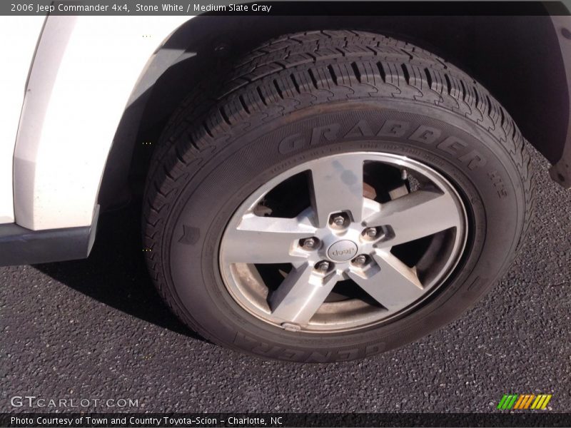 Stone White / Medium Slate Gray 2006 Jeep Commander 4x4