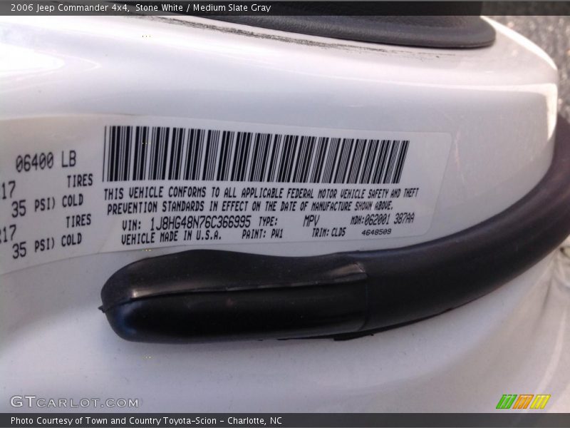 Stone White / Medium Slate Gray 2006 Jeep Commander 4x4