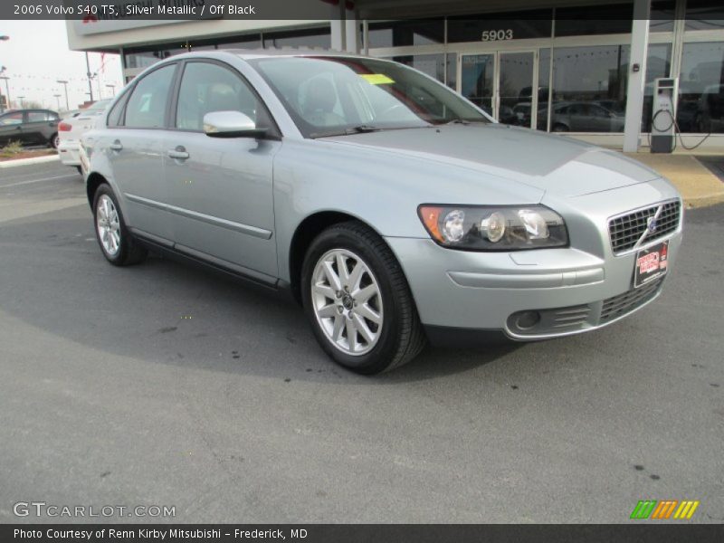 Silver Metallic / Off Black 2006 Volvo S40 T5