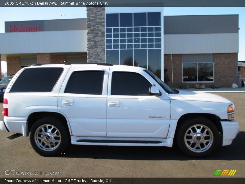 Summit White / Stone Gray 2005 GMC Yukon Denali AWD