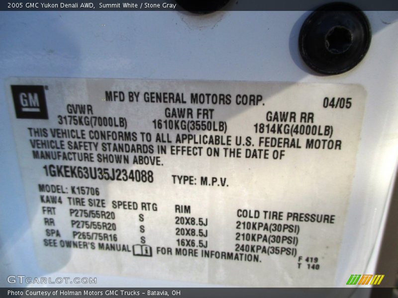 Summit White / Stone Gray 2005 GMC Yukon Denali AWD