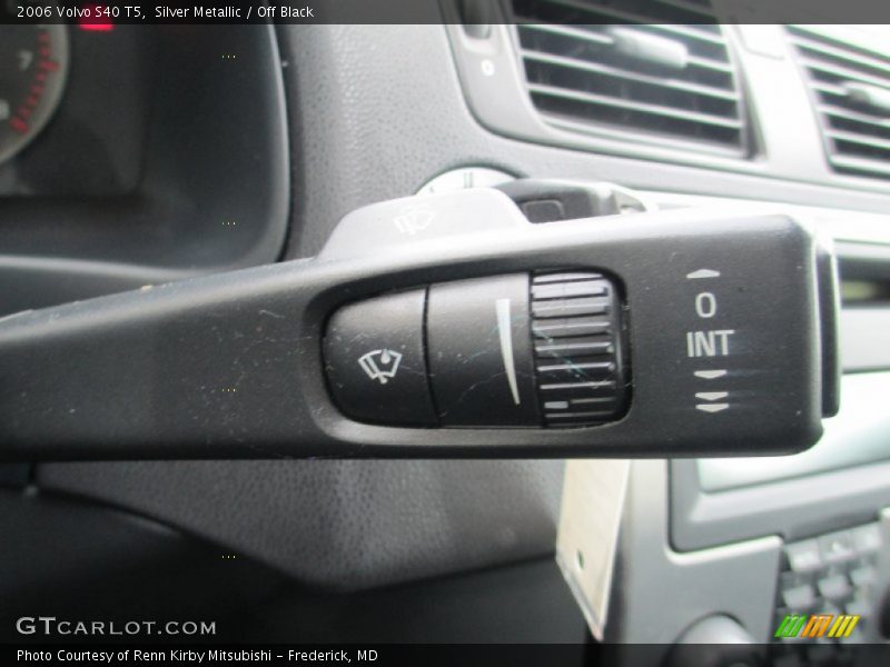 Silver Metallic / Off Black 2006 Volvo S40 T5