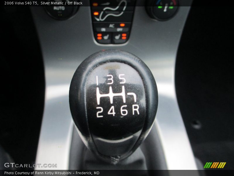 Silver Metallic / Off Black 2006 Volvo S40 T5