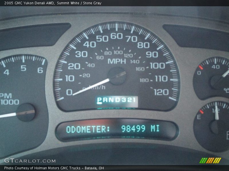 Summit White / Stone Gray 2005 GMC Yukon Denali AWD