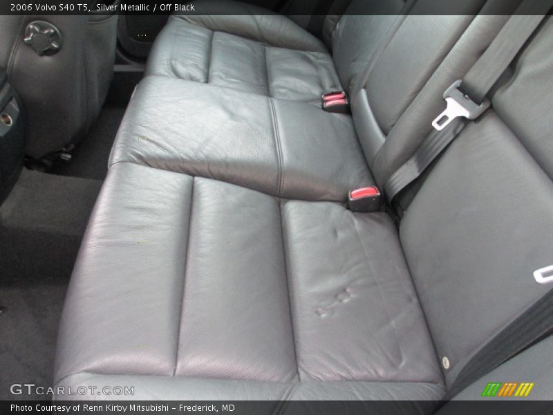 Silver Metallic / Off Black 2006 Volvo S40 T5