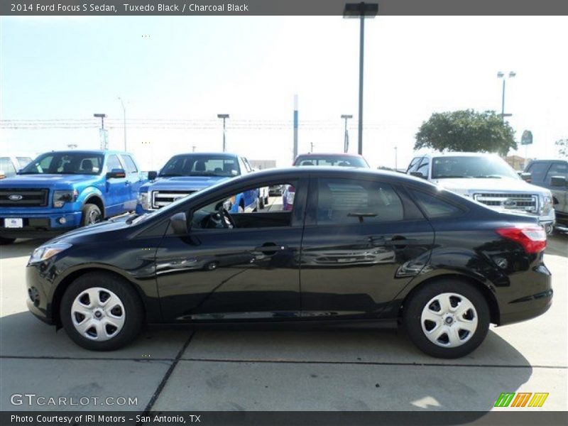 Tuxedo Black / Charcoal Black 2014 Ford Focus S Sedan