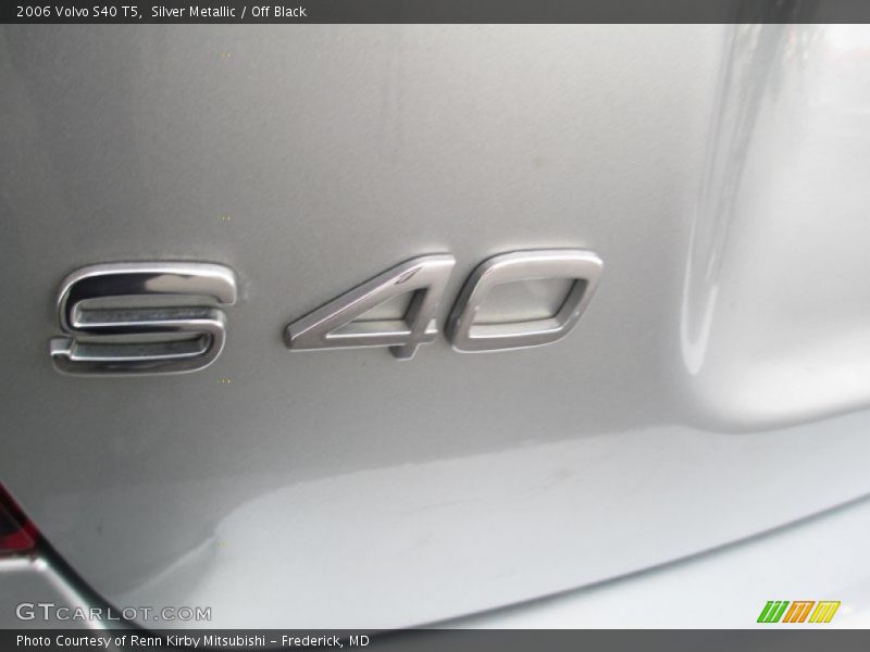 Silver Metallic / Off Black 2006 Volvo S40 T5