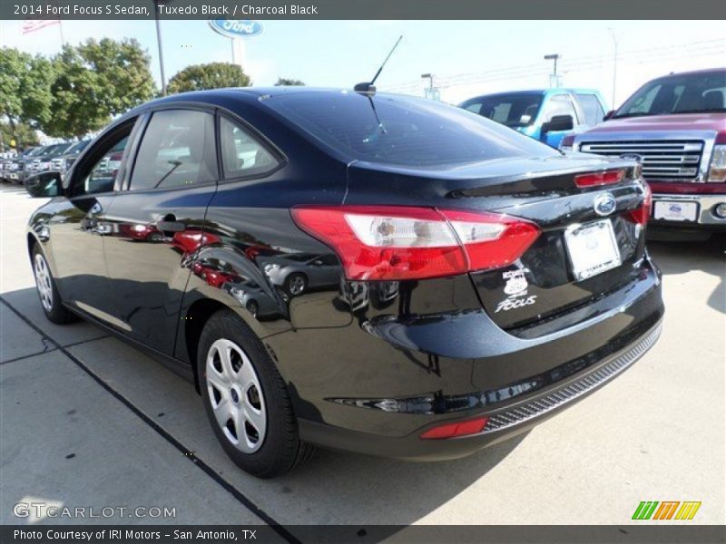 Tuxedo Black / Charcoal Black 2014 Ford Focus S Sedan
