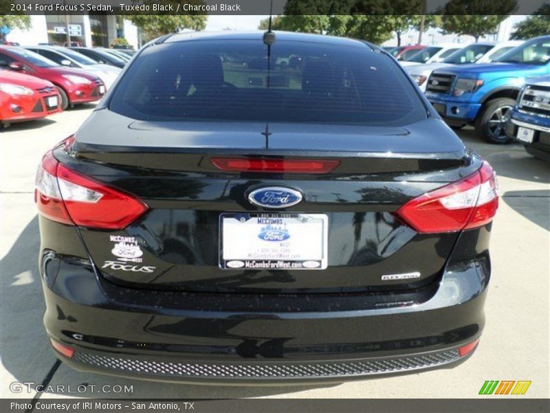 Tuxedo Black / Charcoal Black 2014 Ford Focus S Sedan