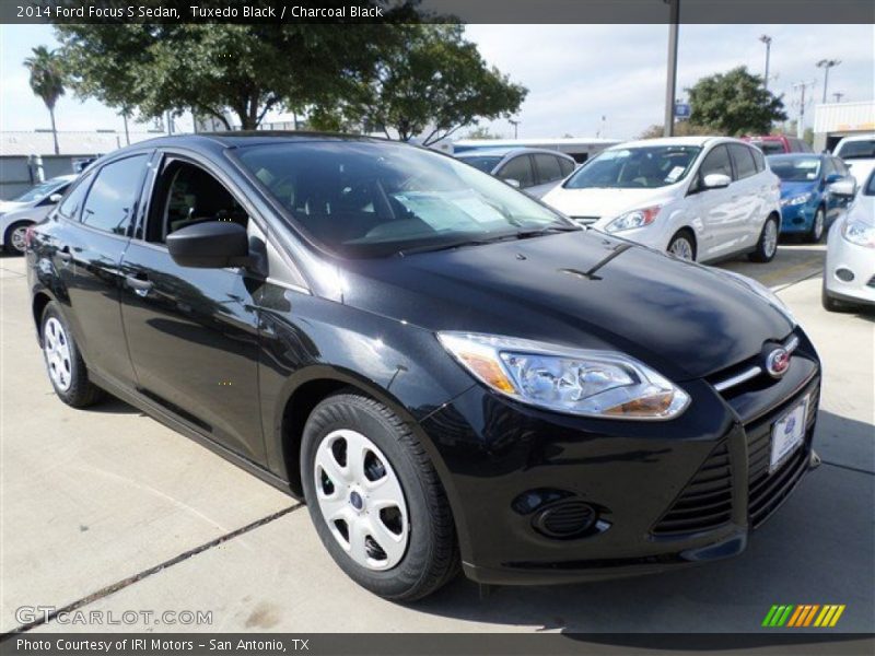 Tuxedo Black / Charcoal Black 2014 Ford Focus S Sedan