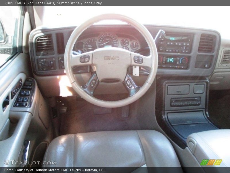 Summit White / Stone Gray 2005 GMC Yukon Denali AWD