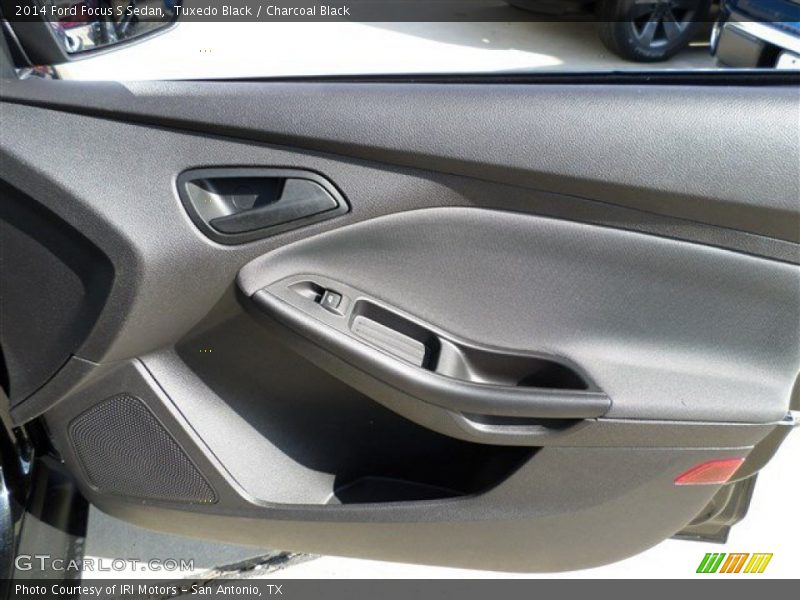 Tuxedo Black / Charcoal Black 2014 Ford Focus S Sedan