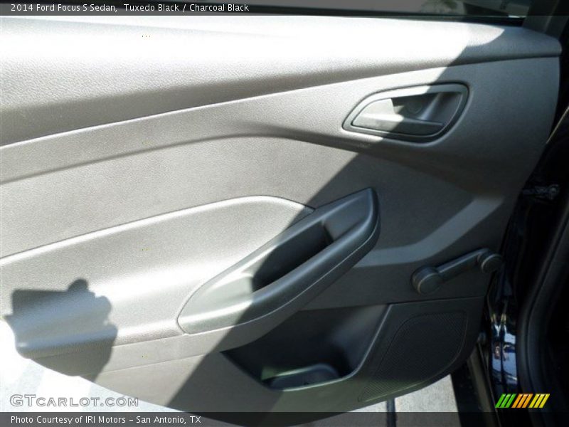 Tuxedo Black / Charcoal Black 2014 Ford Focus S Sedan