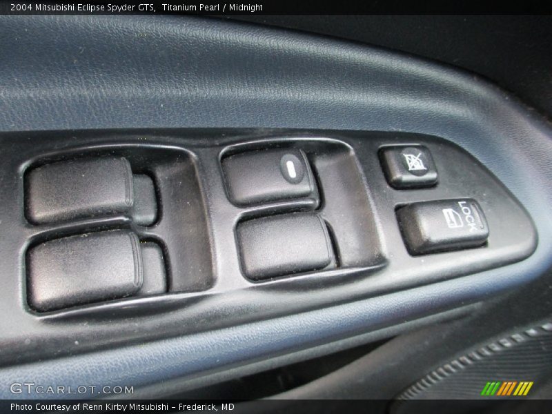 Controls of 2004 Eclipse Spyder GTS