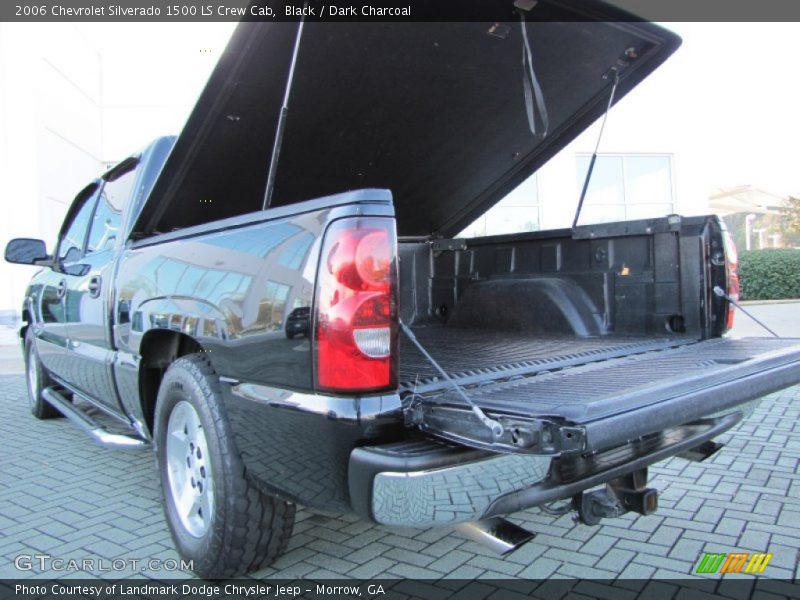 Black / Dark Charcoal 2006 Chevrolet Silverado 1500 LS Crew Cab