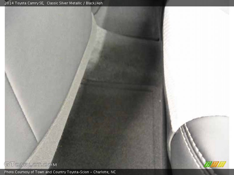 Classic Silver Metallic / Black/Ash 2014 Toyota Camry SE