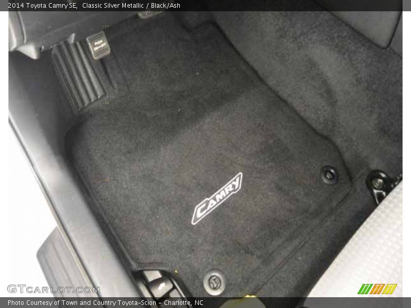 Classic Silver Metallic / Black/Ash 2014 Toyota Camry SE