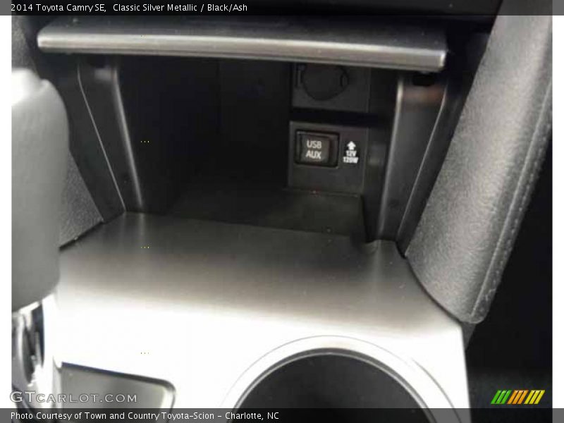 Classic Silver Metallic / Black/Ash 2014 Toyota Camry SE