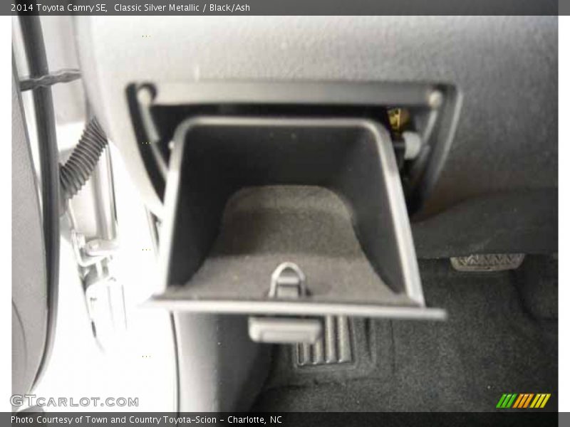 Classic Silver Metallic / Black/Ash 2014 Toyota Camry SE