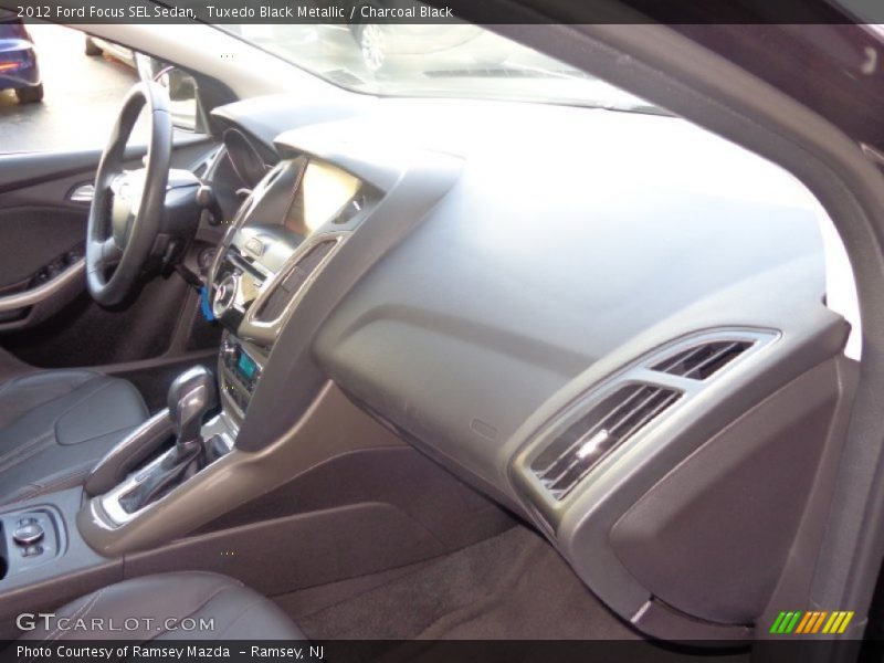 Tuxedo Black Metallic / Charcoal Black 2012 Ford Focus SEL Sedan