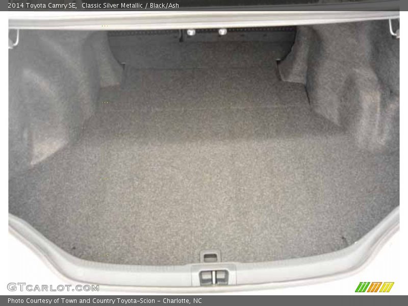 Classic Silver Metallic / Black/Ash 2014 Toyota Camry SE