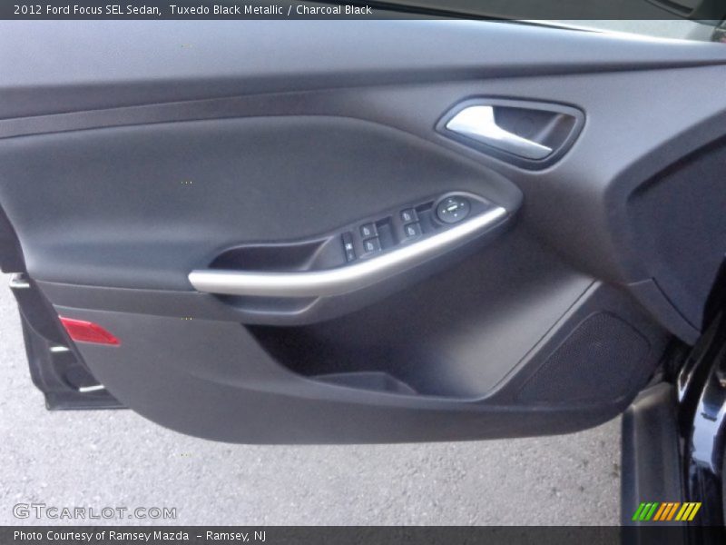 Tuxedo Black Metallic / Charcoal Black 2012 Ford Focus SEL Sedan