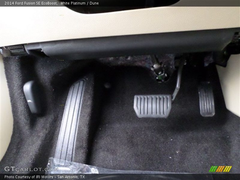 White Platinum / Dune 2014 Ford Fusion SE EcoBoost
