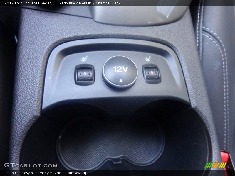 Tuxedo Black Metallic / Charcoal Black 2012 Ford Focus SEL Sedan