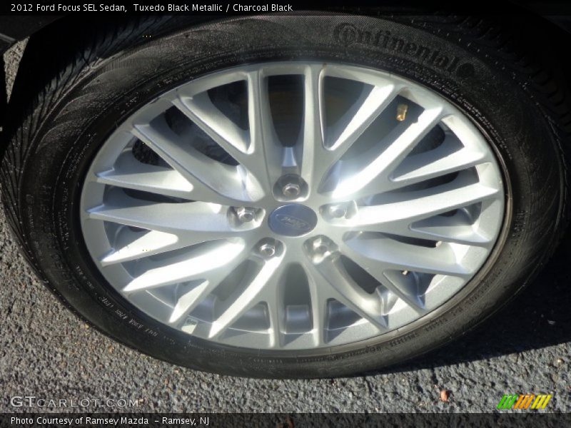 Tuxedo Black Metallic / Charcoal Black 2012 Ford Focus SEL Sedan