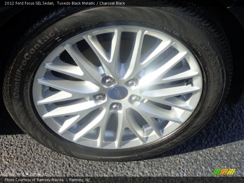 Tuxedo Black Metallic / Charcoal Black 2012 Ford Focus SEL Sedan