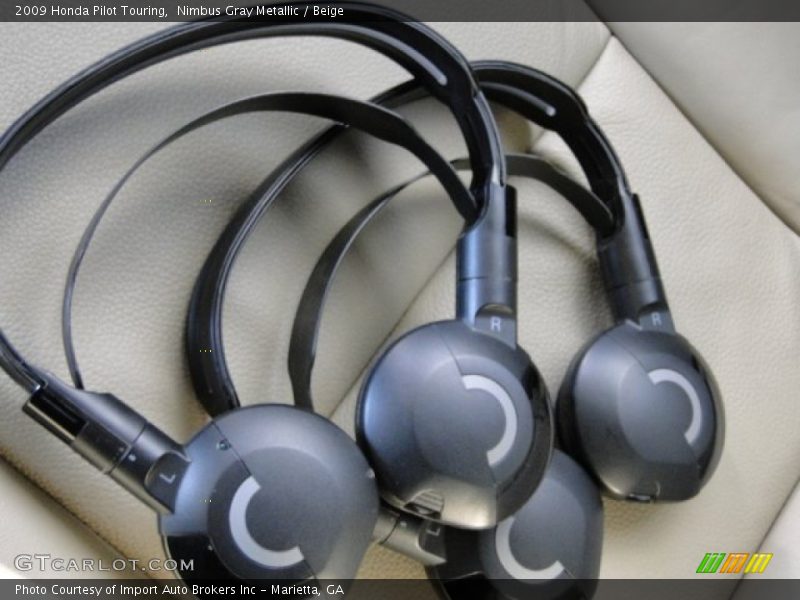 Nimbus Gray Metallic / Beige 2009 Honda Pilot Touring