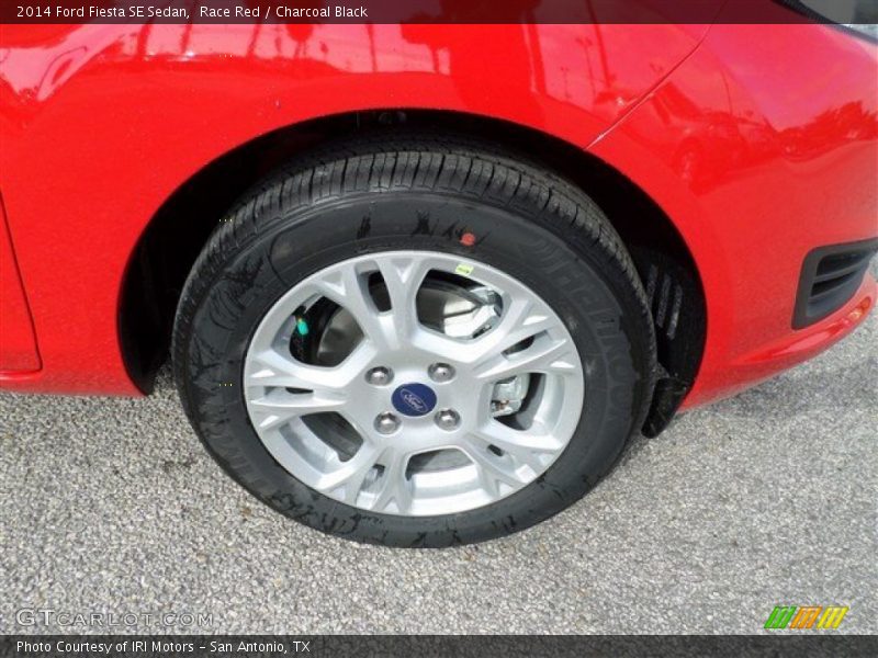 Race Red / Charcoal Black 2014 Ford Fiesta SE Sedan