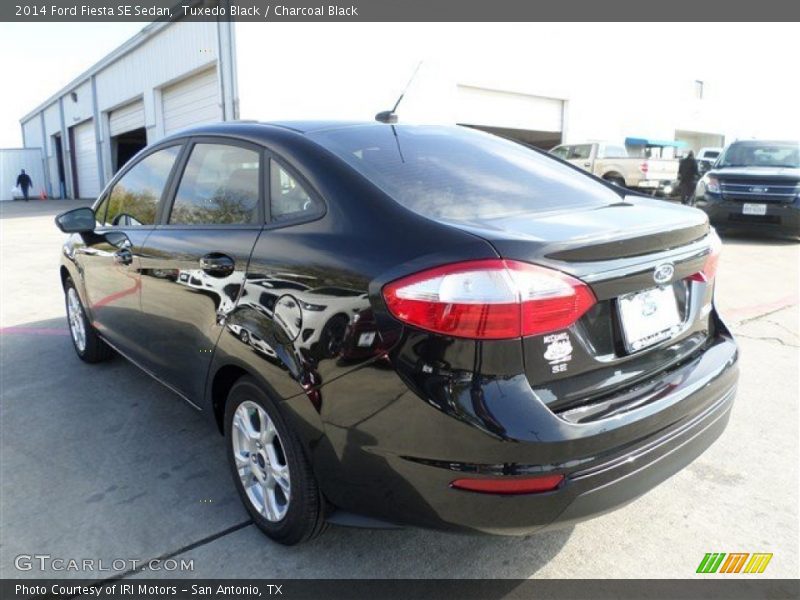 Tuxedo Black / Charcoal Black 2014 Ford Fiesta SE Sedan