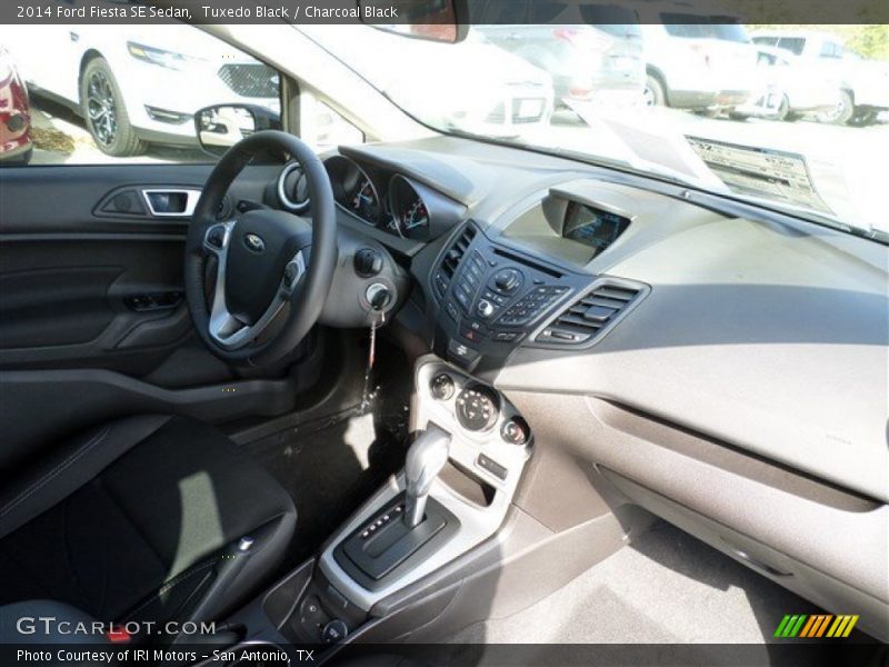 Tuxedo Black / Charcoal Black 2014 Ford Fiesta SE Sedan