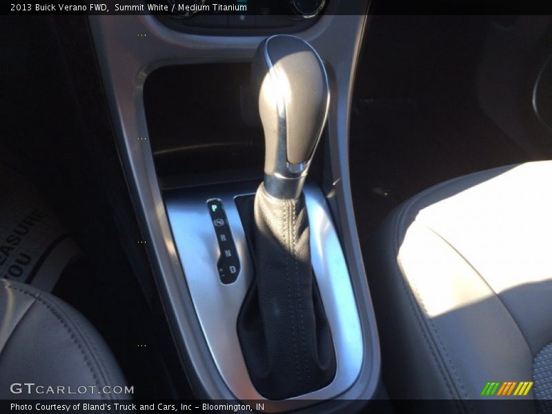Summit White / Medium Titanium 2013 Buick Verano FWD
