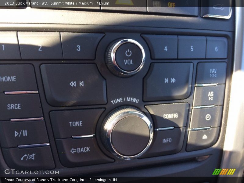 Summit White / Medium Titanium 2013 Buick Verano FWD