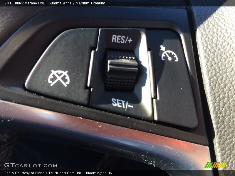 Summit White / Medium Titanium 2013 Buick Verano FWD