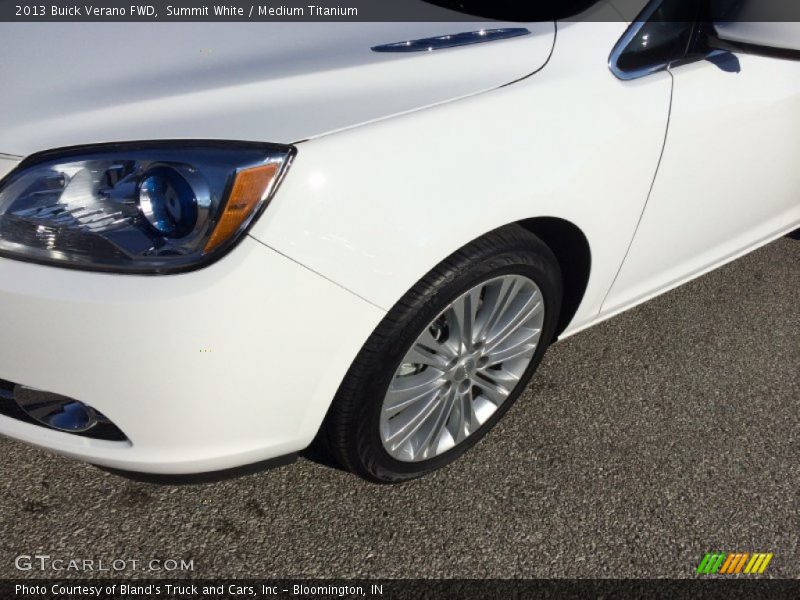 Summit White / Medium Titanium 2013 Buick Verano FWD