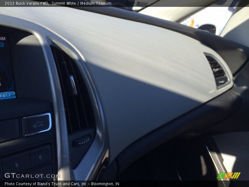 Summit White / Medium Titanium 2013 Buick Verano FWD