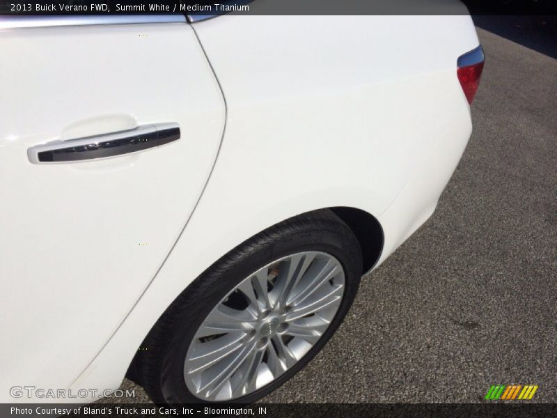 Summit White / Medium Titanium 2013 Buick Verano FWD