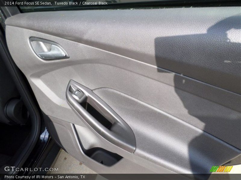 Tuxedo Black / Charcoal Black 2014 Ford Focus SE Sedan